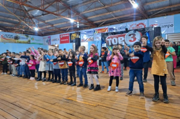 Festa da Família na EMEF Zeferino Antunes de Almeida reuniu comunidade e celebrou a união entre Família e Escola