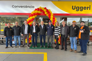 Executivo prestigia inauguração de Posto de Combustível