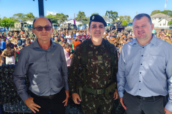 Executivo participa de solenidade no 1ºBCom