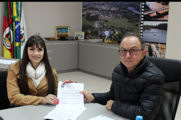Empossados novos servidores municipais 