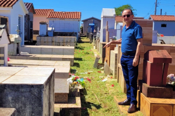 Cemitério Municipal passa por limpeza