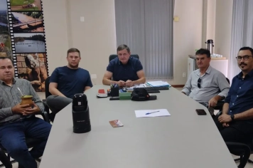 Prefeito Ico Kusler recebe comitiva da Câmara de Vereadores de Eugênio de Castro 