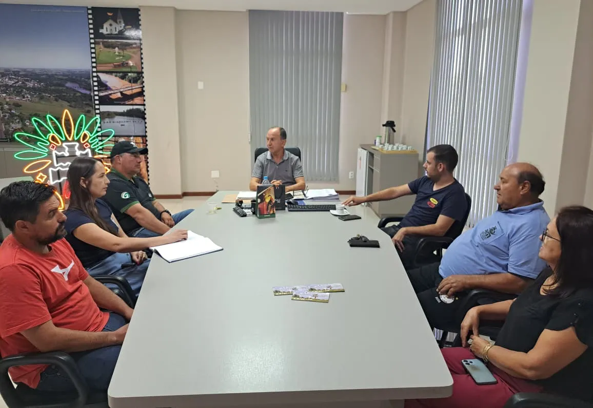 CMD realiza reunião para organizar campeonato municipal de bocha e canastra 