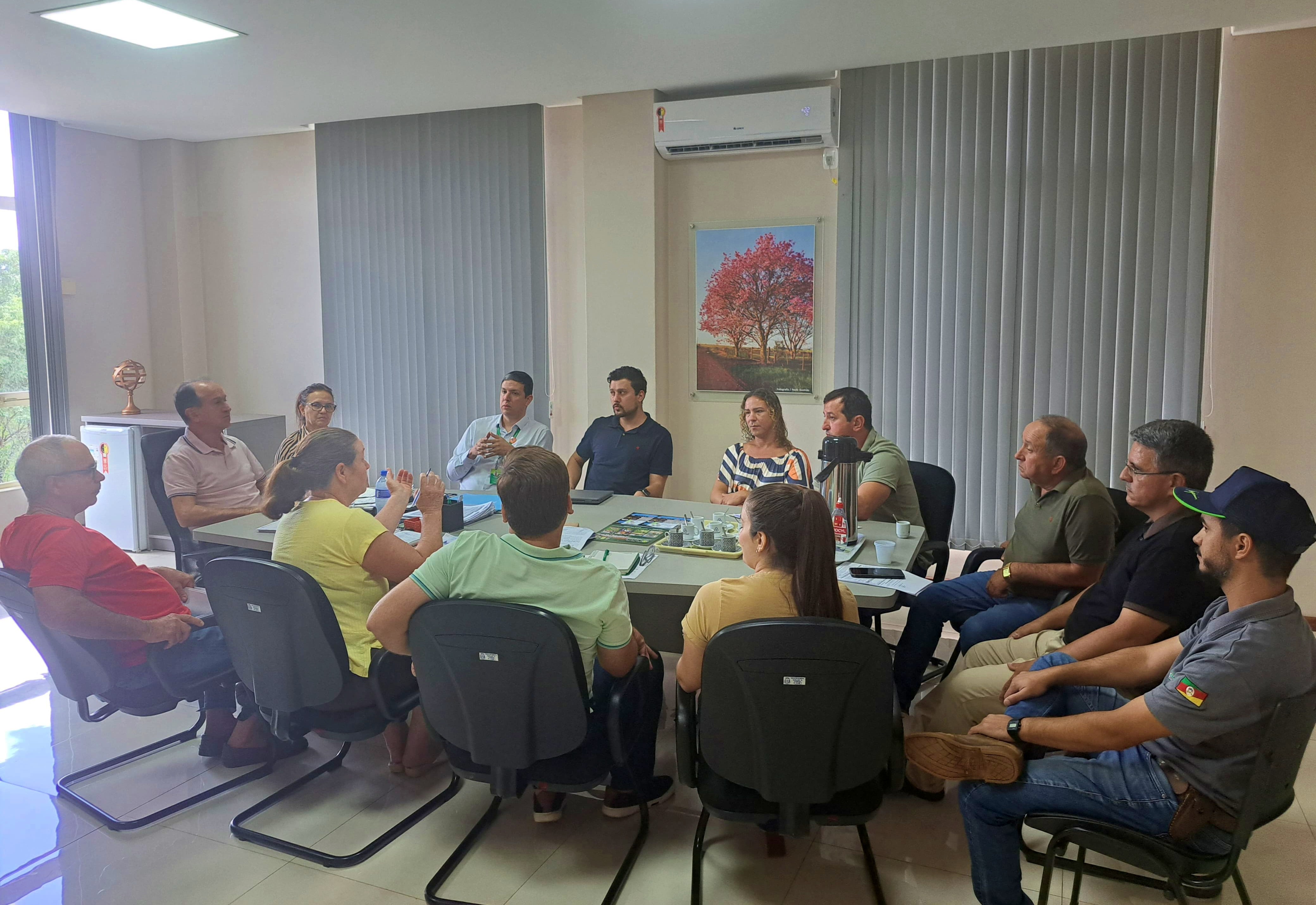 Prefeitura discute reajuste do plano de saúde dos servidores com Unimed, sindicatos e vereadores